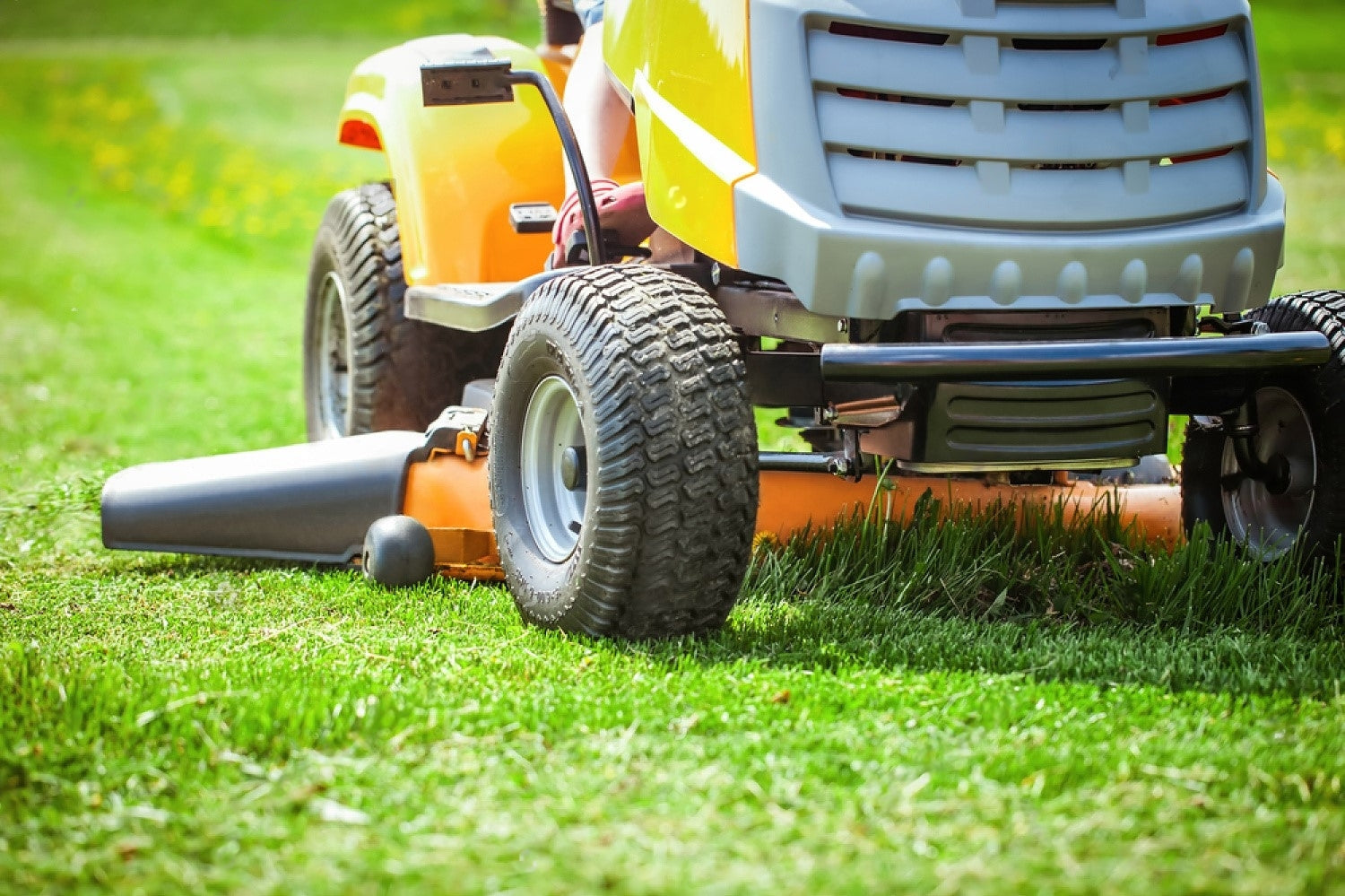 How to Choose an All Wheel Drive Lawn Mower?