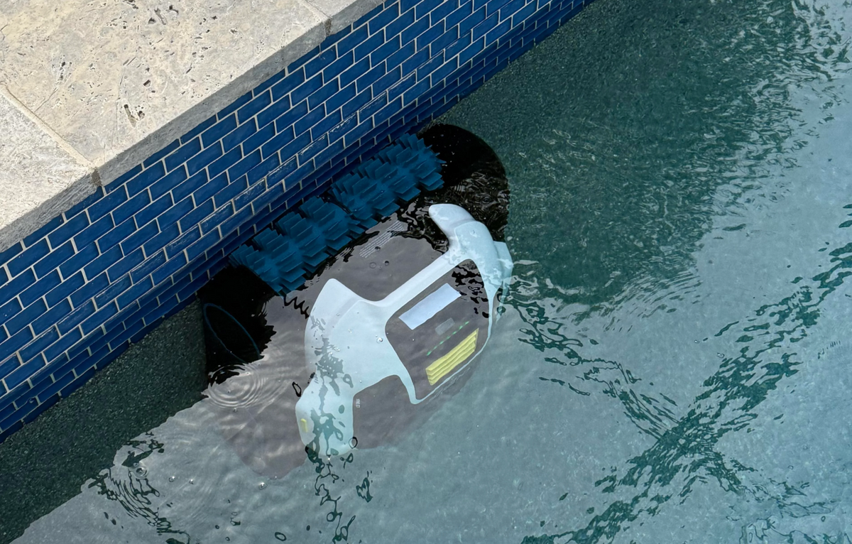 mammotion spino e1 robot pool vacuum