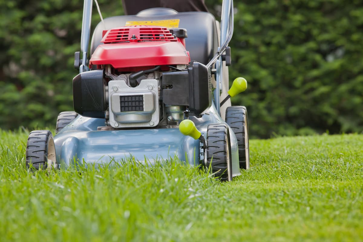 How to Store a Lawn Mower in the Garage?